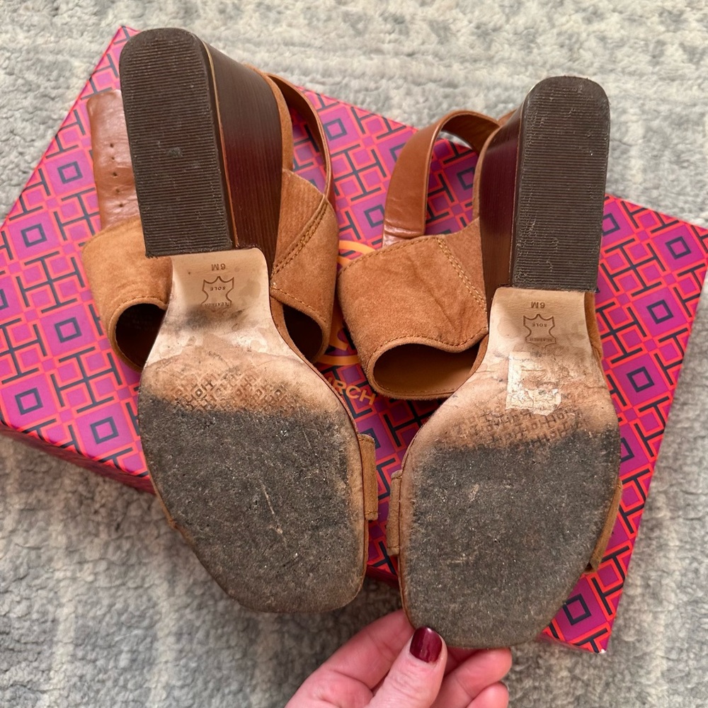 TORY BURCH SELBY 75MM BLOCK HEEL SANDAL - Picture 11 of 13